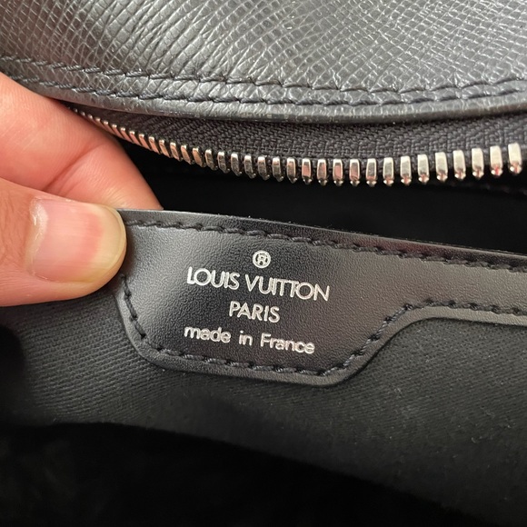 Authentic Louis Vuitton Reporter Bag - Picture 5 of 7